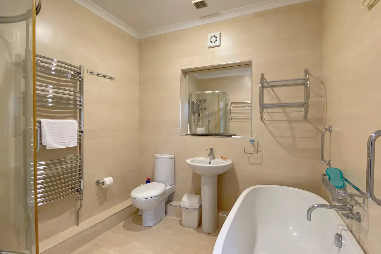 The Little Red House Mumbles, Gower 4* Welsh coast holiday cottage